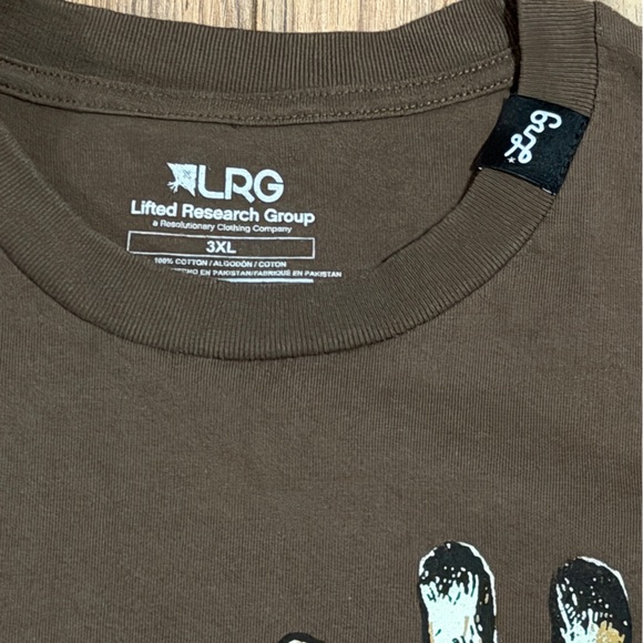 LRG Brown Graphic T-Shirt with Giraffe & Leopard. Size 3XL - Picture 5 of 7